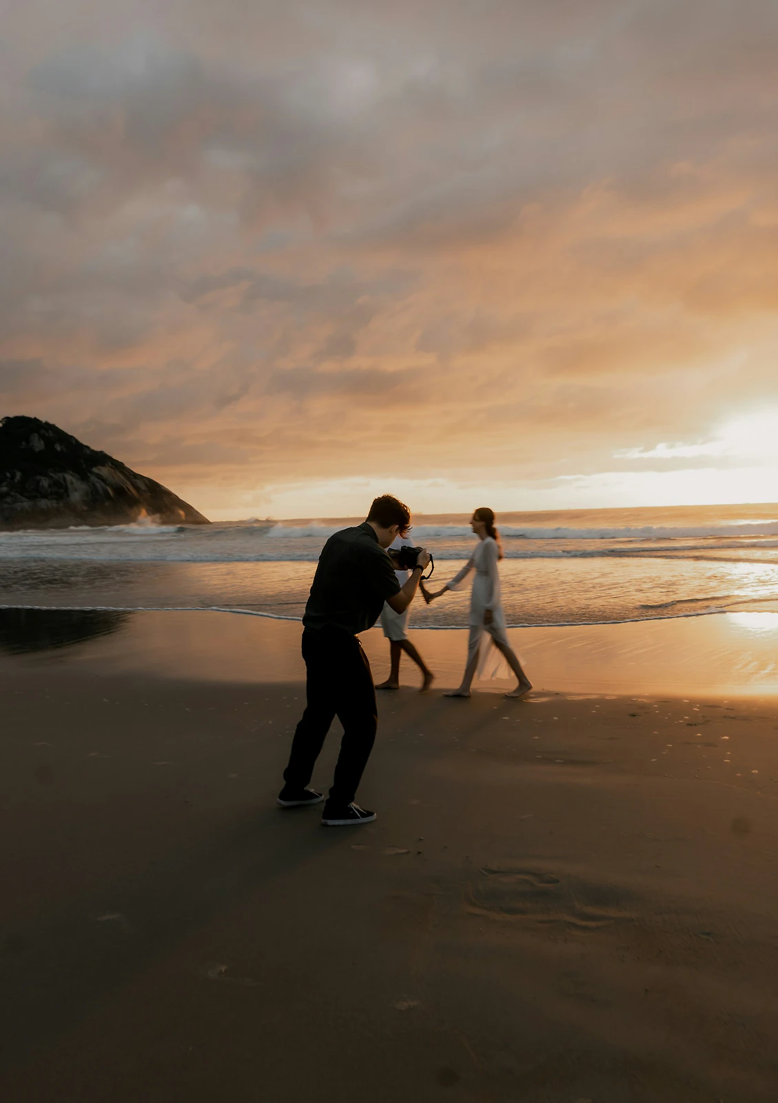 How to Get Photography Clients Without Chasing Them