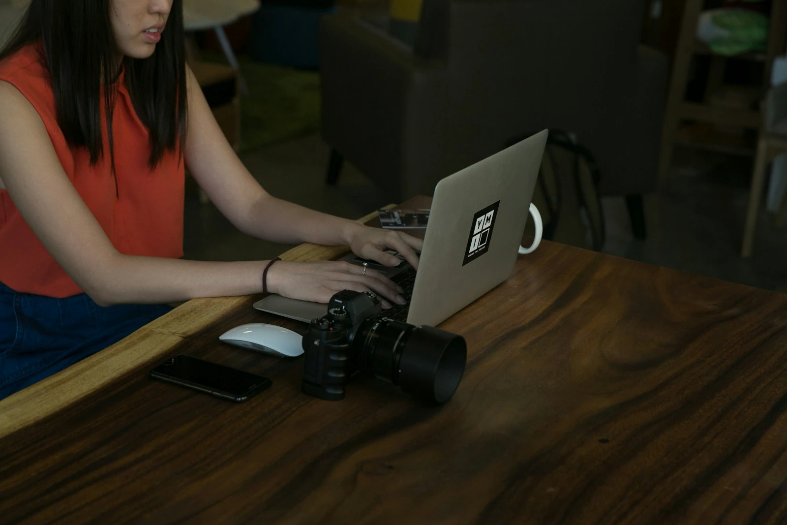 How to Deliver Photos to Clients Without Undoing Your Work